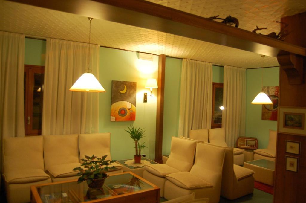 Hôtel Rezia à Chiesa in Valmalenco Extérieur photo